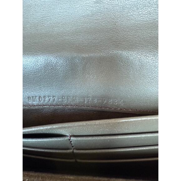 FENDI SNAKE SKIN TWIST LOCK WALLET EUC - Picture 12 of 13